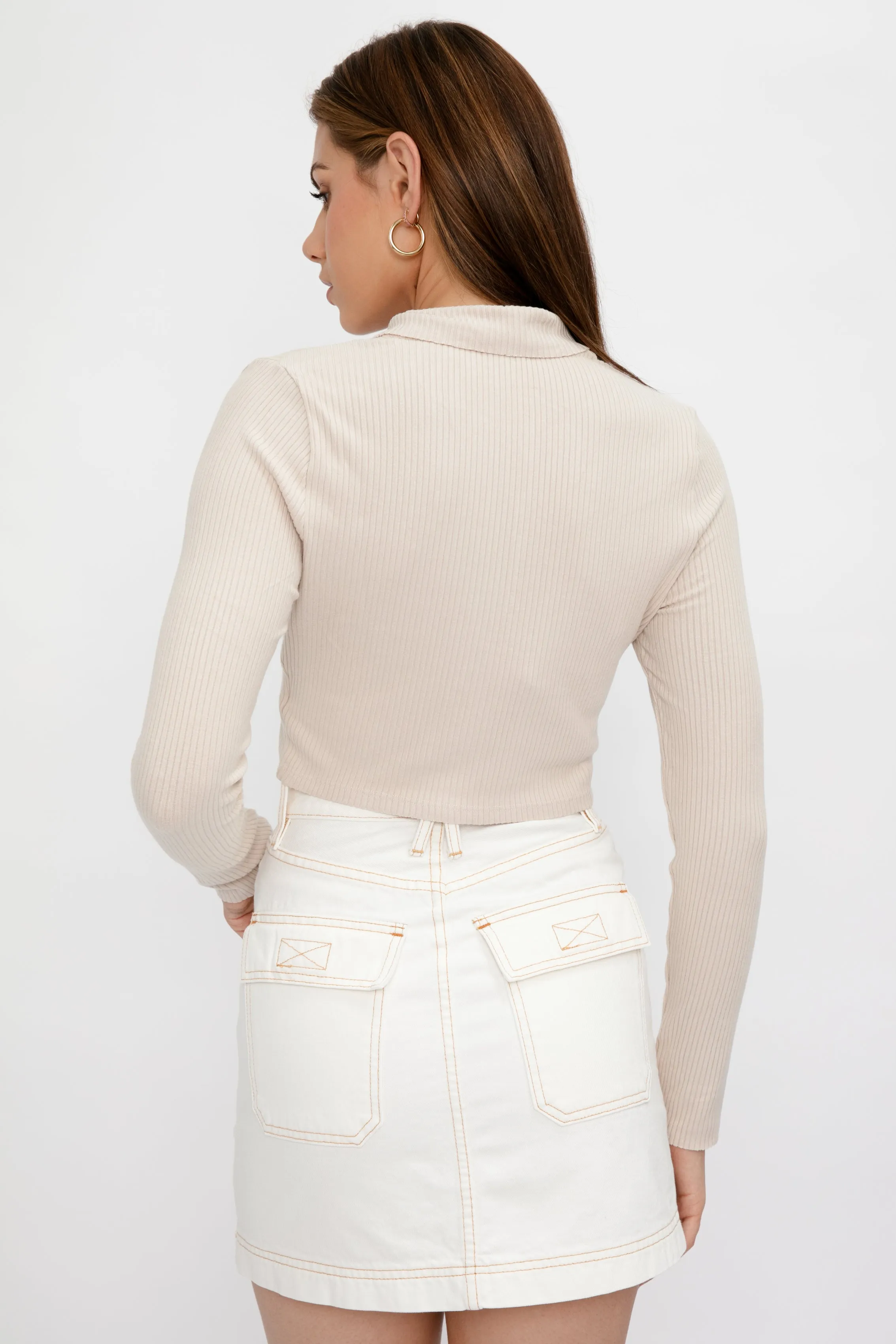 Alloy Ribbed Cropped Button Turtleneck, Limestone, trendy fashion top