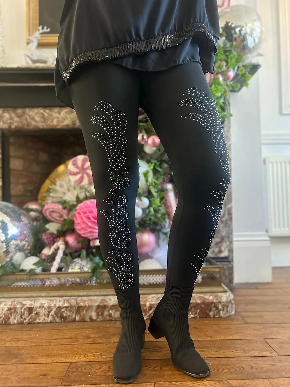 Black fleece leggings with diamante pattern