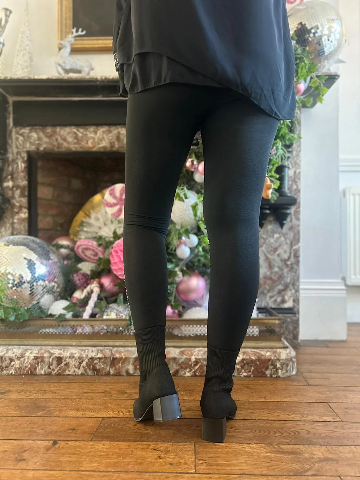 Black fleece leggings with diamante pattern