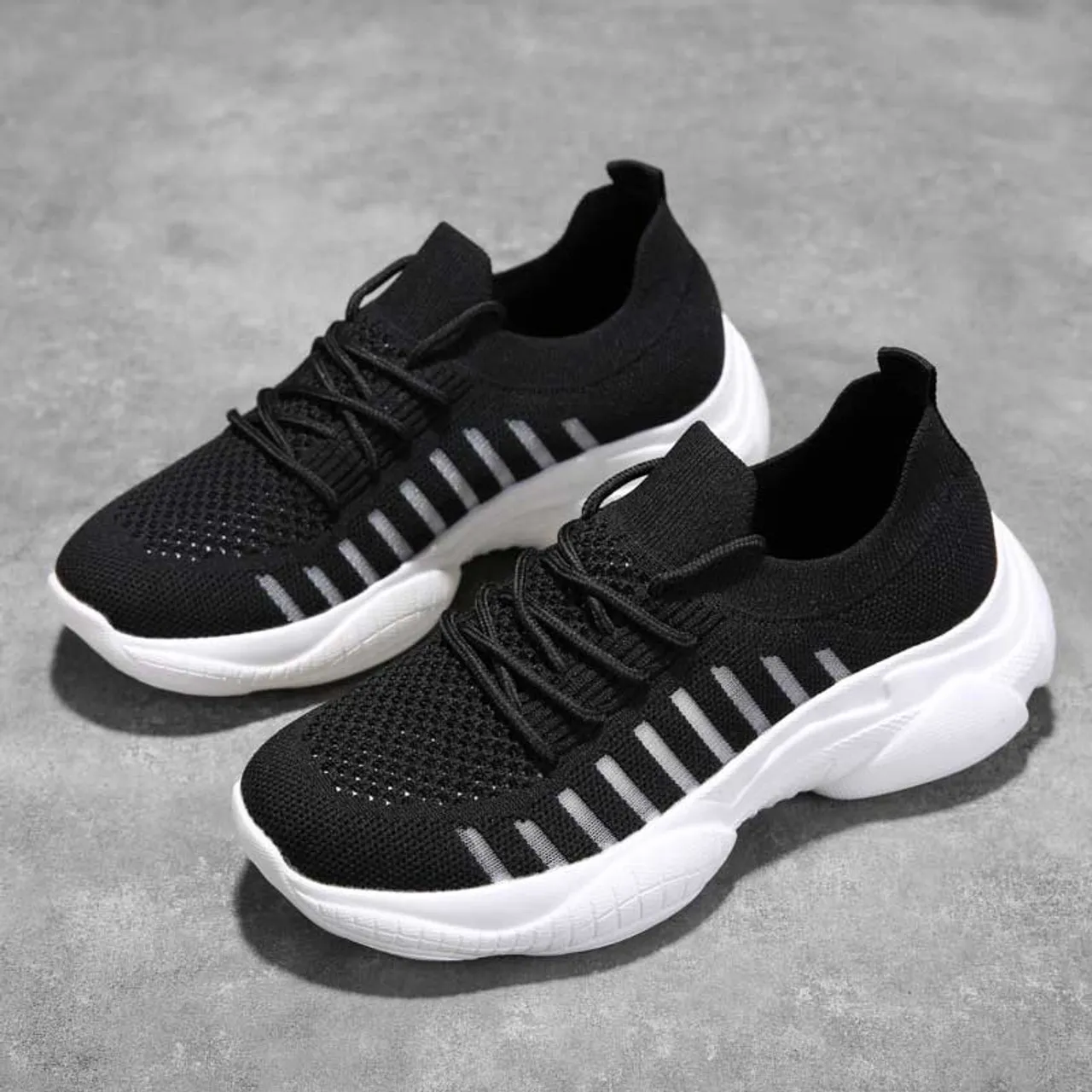 Black flyknit stripe hollow lace shoe sneaker