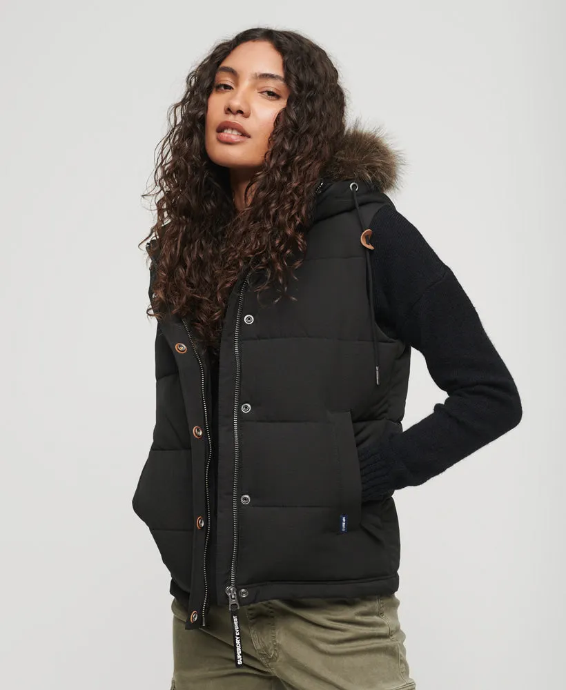 Everest Puffer Gilet in Jet Black Faux Fur