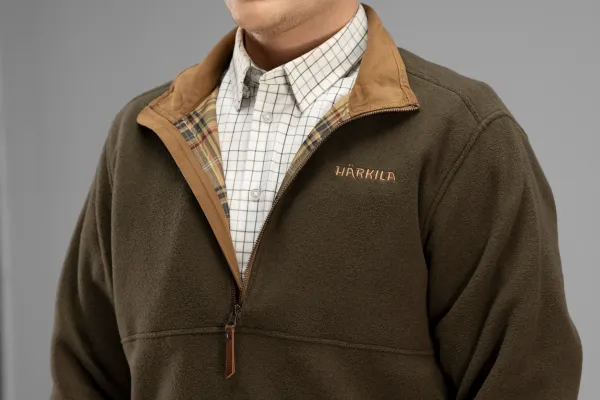 Harkila Sandhem Fleece 1/4 Zip is a popular and highly sought-after fleece jacket.