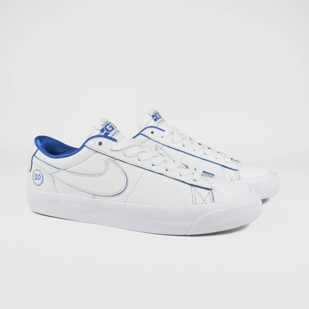 Nike SB - '20 Years of GT' Blazer Low Premium Shoes - Summit White / Game Royal - Summit White