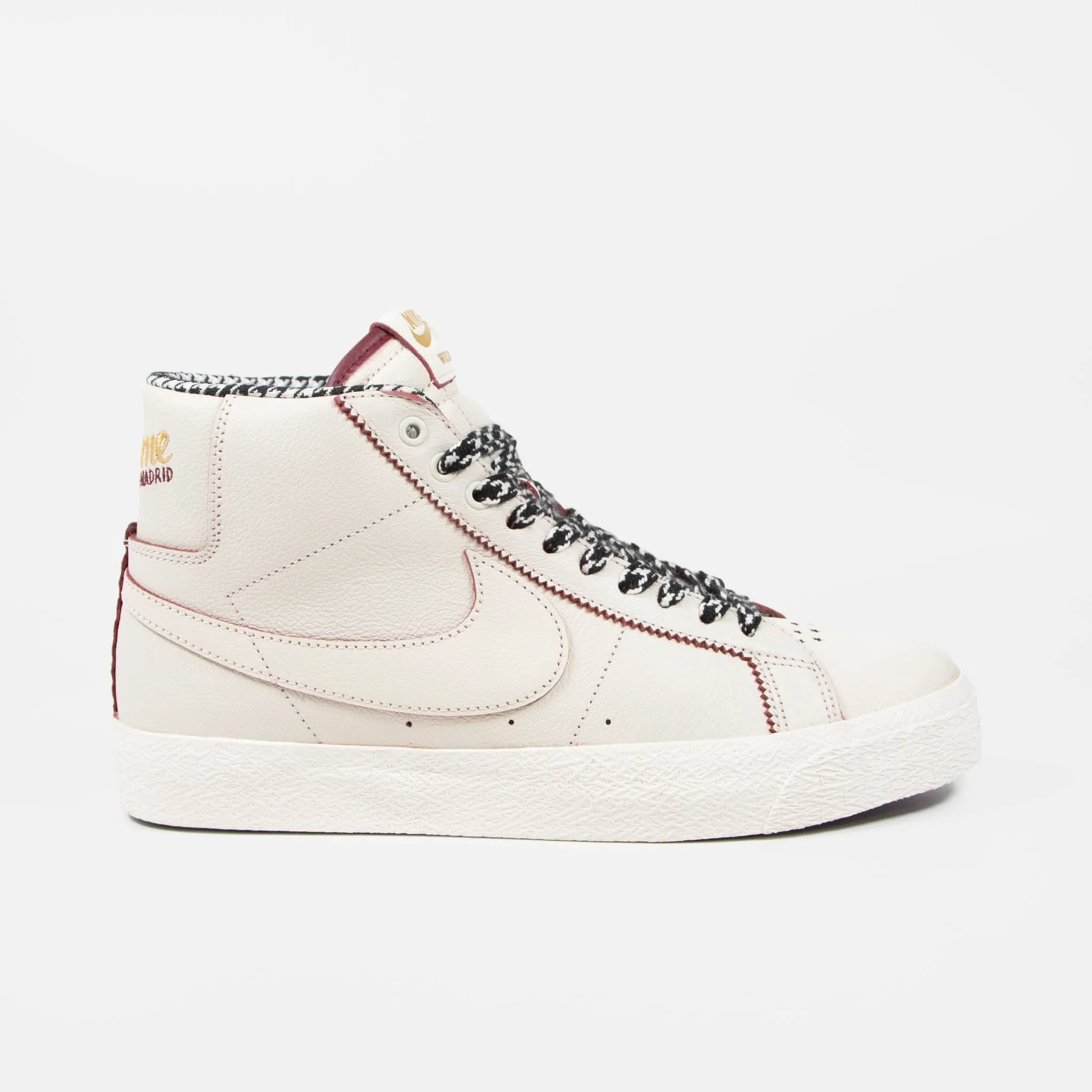 Nike SB - Welcome Madrid Blazer Mid Shoes - Sail / Dark Beetroot / White